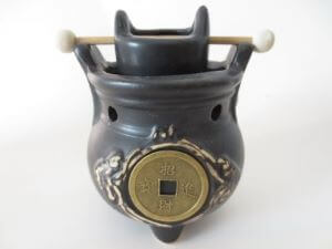 Aroma lampa s čínskou mincí 9 x 7 cm