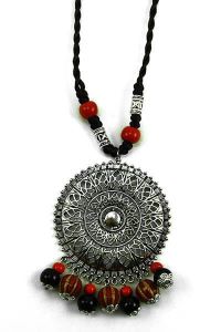 Náhrdelník Tibet s kulatou ozdobou