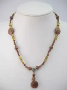 Náhrdelník Goldstone
